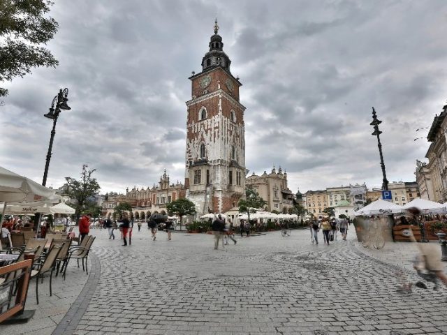 Why should we decide on Krakow walking tour?